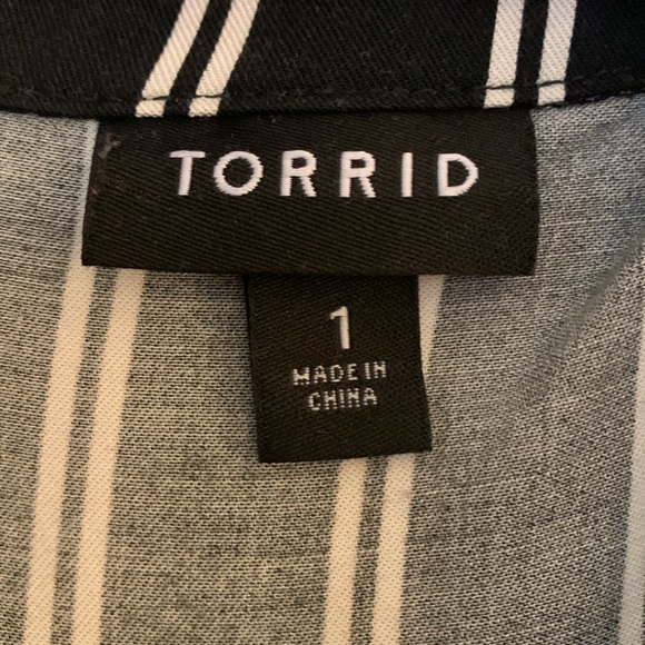 Torrid Black & White Striped Mini Challis Button-Front Shirt Dress - 1/1X - Picture 5 of 7